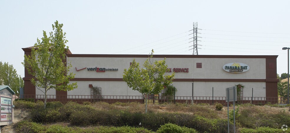 More Photos Of 2741-2745 Hillcrest Ave, Antioch Freestanding For Lease