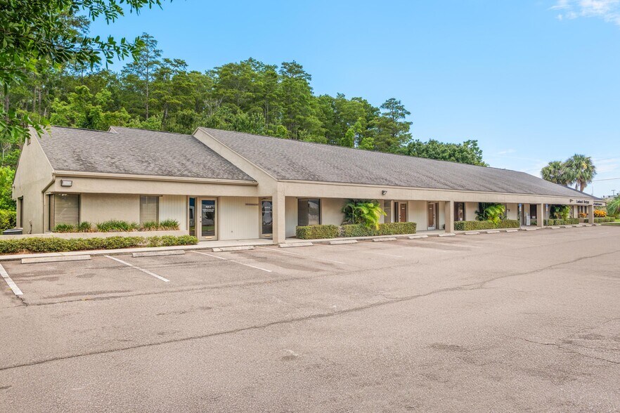 More Photos Of 2424 Enterprise Rd, Clearwater Medical For Sale