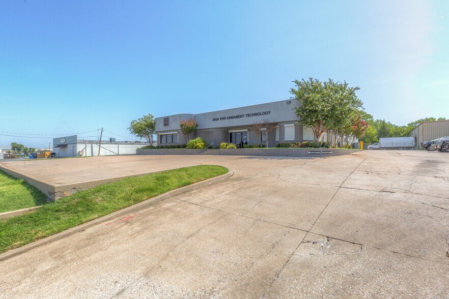 More Photos Of 4121 S 72nd Ave, Tulsa Service For Sale