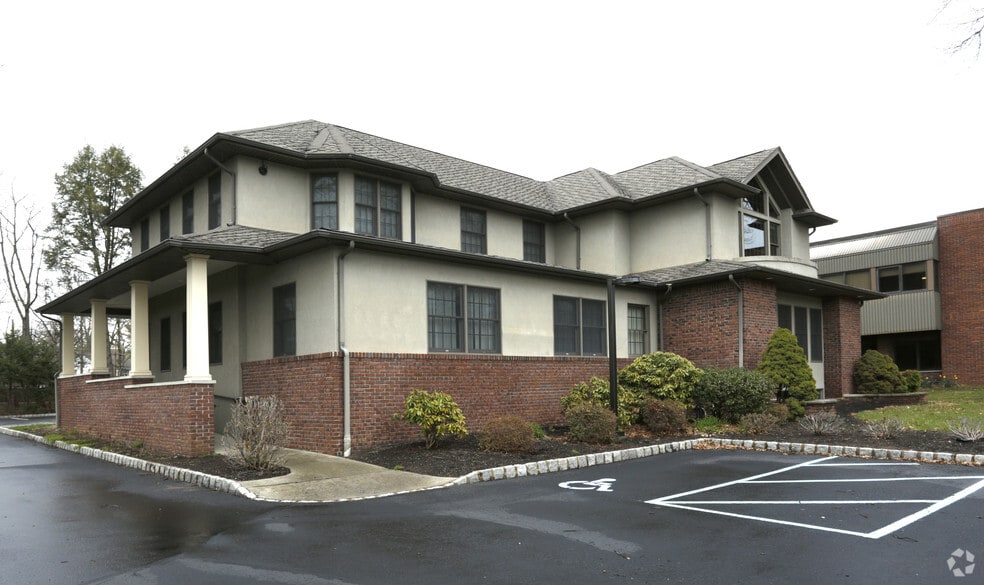 Primary Photo Of 121 Union Ave, Middlesex Office Residential For Lease