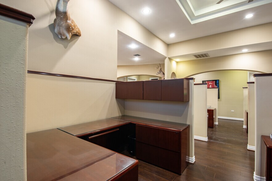 More Photos Of 17004 Grant Rd, Cypress Office For Sale