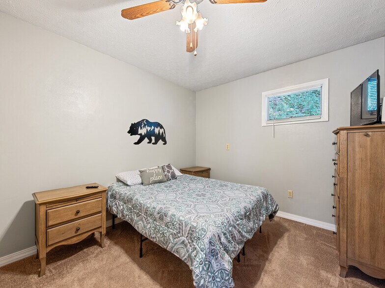More Photos Of 702 Jonathan Creek Rd, Waynesville Specialty For Sale