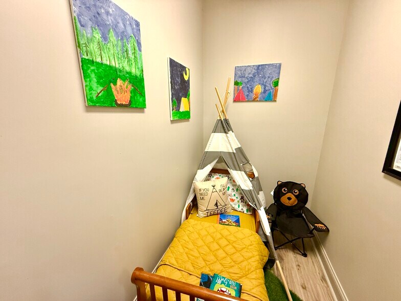 More Photos Of 1560 Summit Chase Dr, Snellville General Retail For Sale