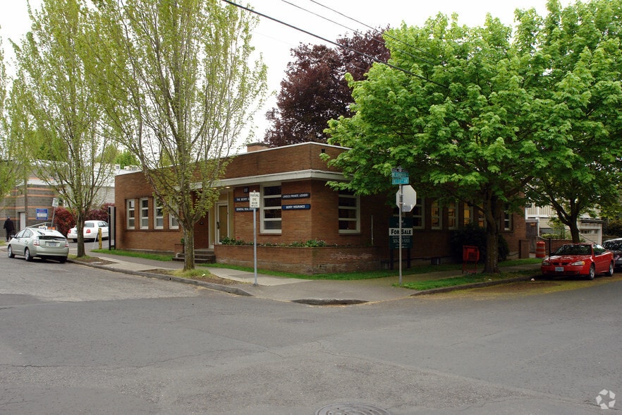 More Photos Of 1727 NE 13th Ave, Portland Medical For Lease