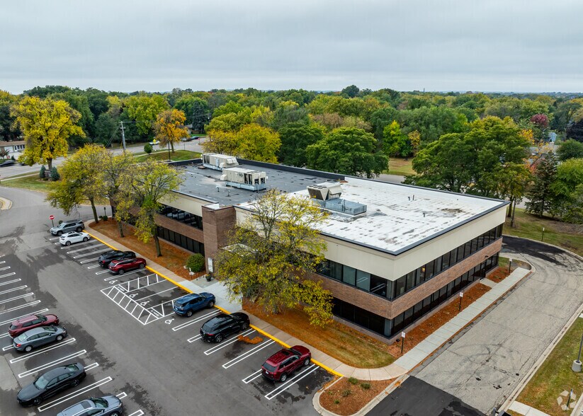 More Photos Of 4200 W Old Shakopee Rd, Bloomington Office For Lease