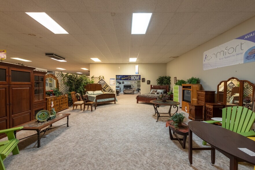 More Photos Of 2515 E Montgomery Pl, Wichita Falls Freestanding For Sale