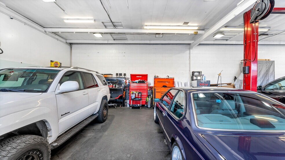 More Photos Of 3410 Aviation Blvd, Redondo Beach Auto Repair For Sale
