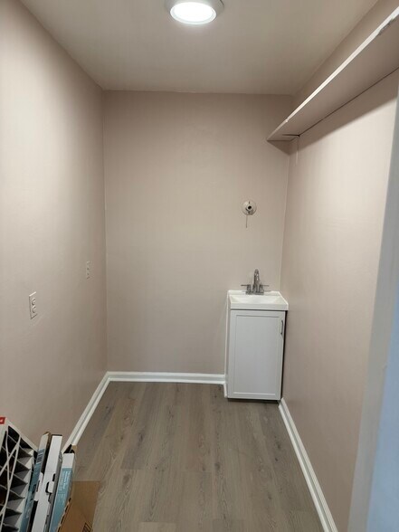 More Photos Of 2216 Macdade Blvd, Holmes Medical For Lease