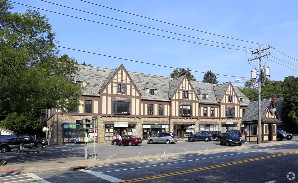 More Photos Of 233 Route 17, Tuxedo Park Freestanding For Lease