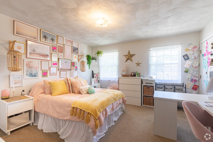 More Photos Of 1300 Cimarron Cir, Fairborn Apartments For Sale