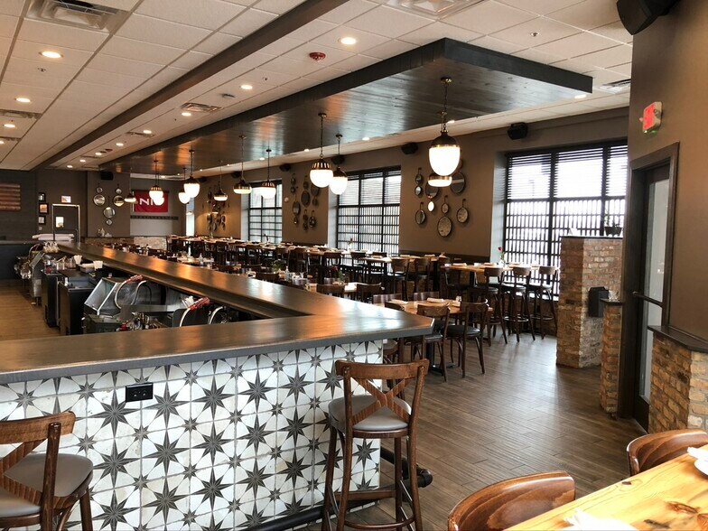 More Photos Of 106 E Lincoln Hwy, Dekalb Restaurant For Lease