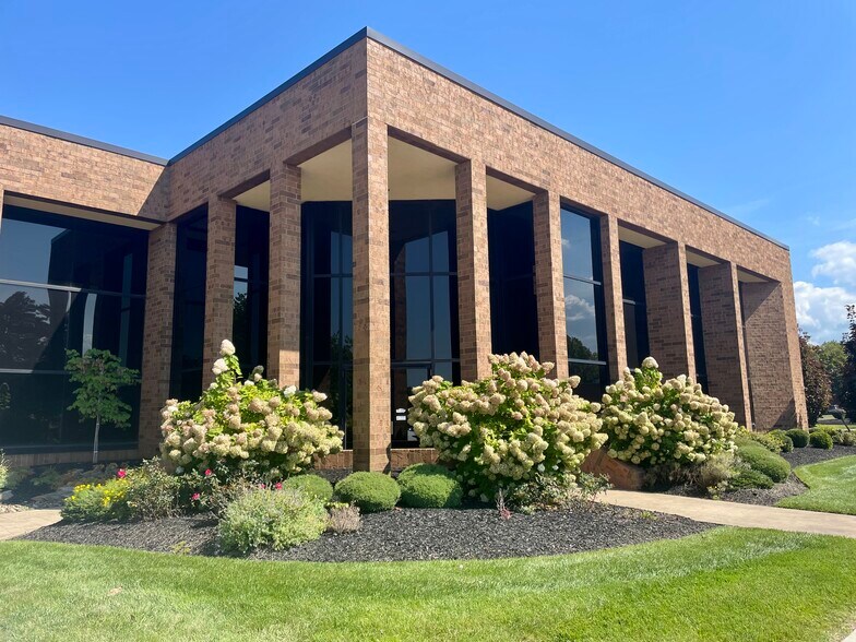 Primary Photo Of 7333 Corporate Blvd, Mentor Manufacturing For Lease