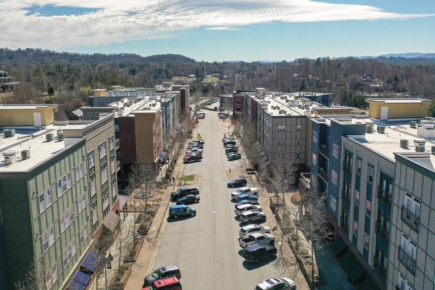 More Photos Of 41-61 N Merrimon Ave, Asheville Apartments For Lease