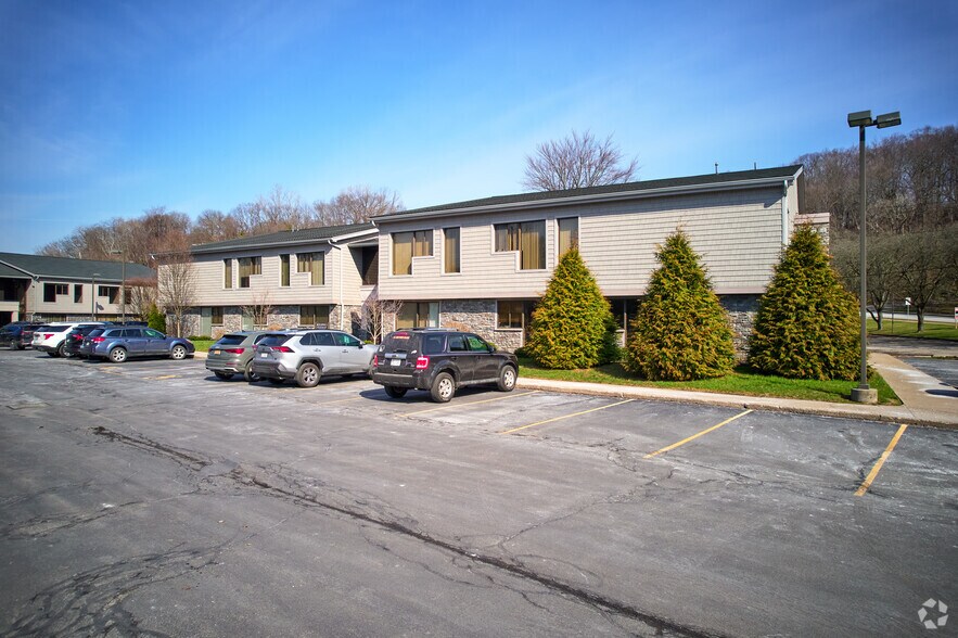 More Photos Of 625 Panorama Trl, Penfield Unknown For Lease