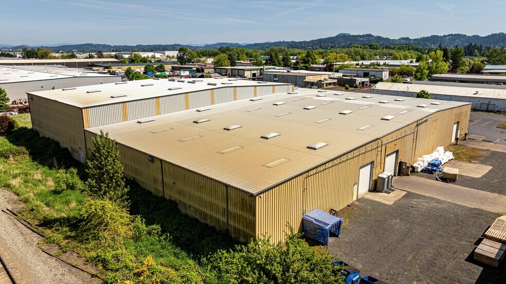 More Photos Of 20 Grimes St, Eugene Warehouse For Lease