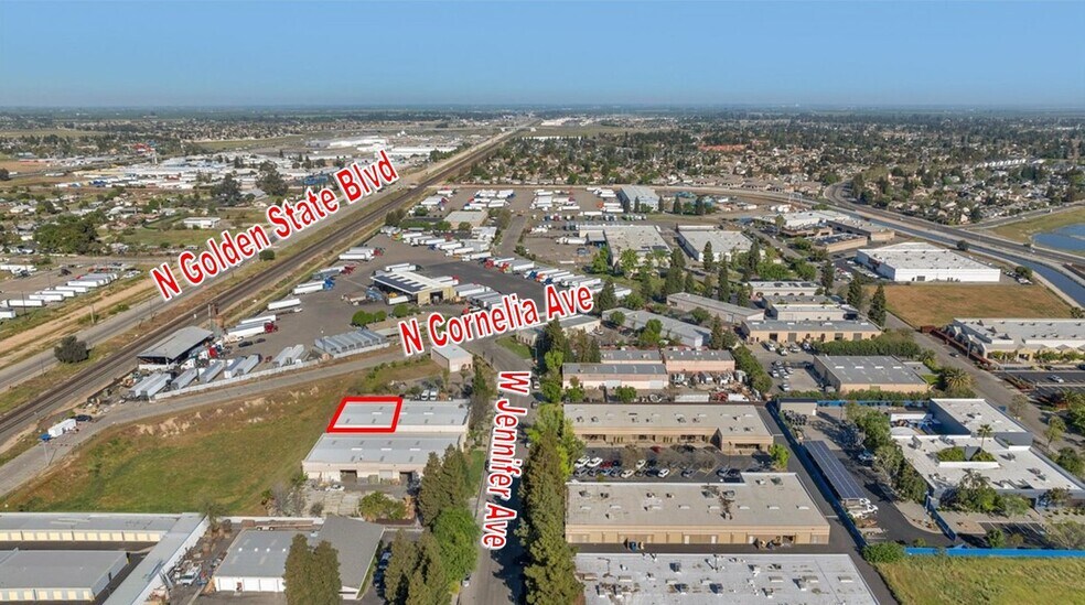 More Photos Of 4753 W Jennifer Ave, Fresno Warehouse For Lease