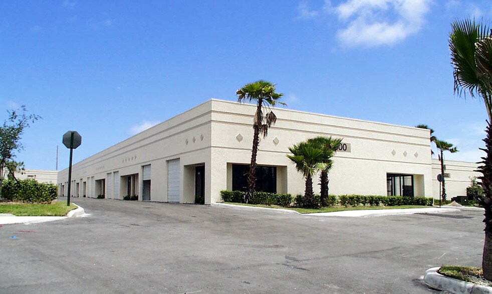 More Photos Of 3500 NW Boca Raton Blvd, Boca Raton Warehouse For Lease