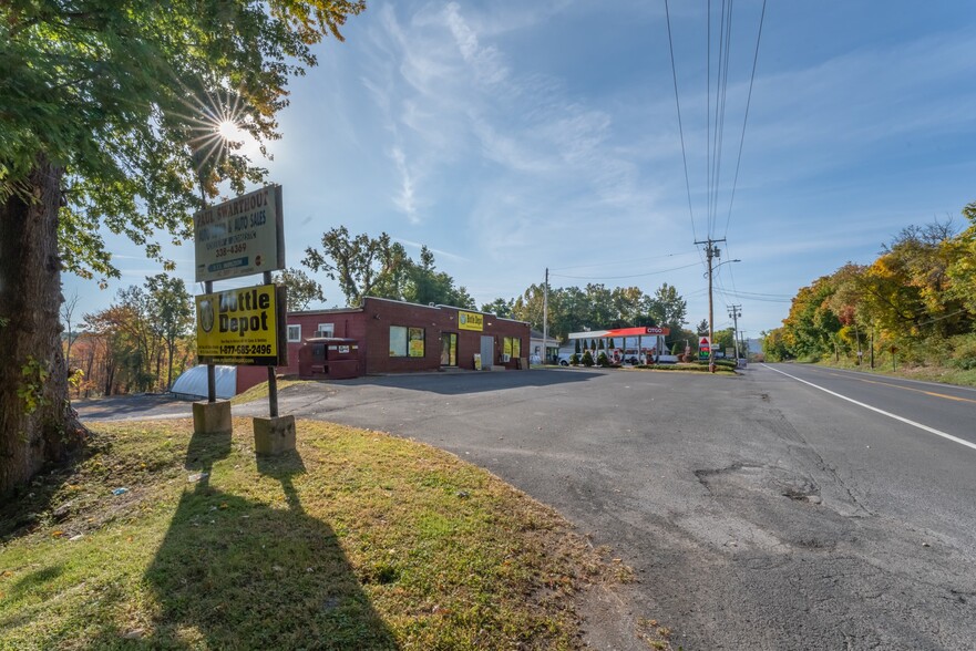 Primary Photo Of 441 Broadway 9W, Port Ewen Manufacturing For Sale