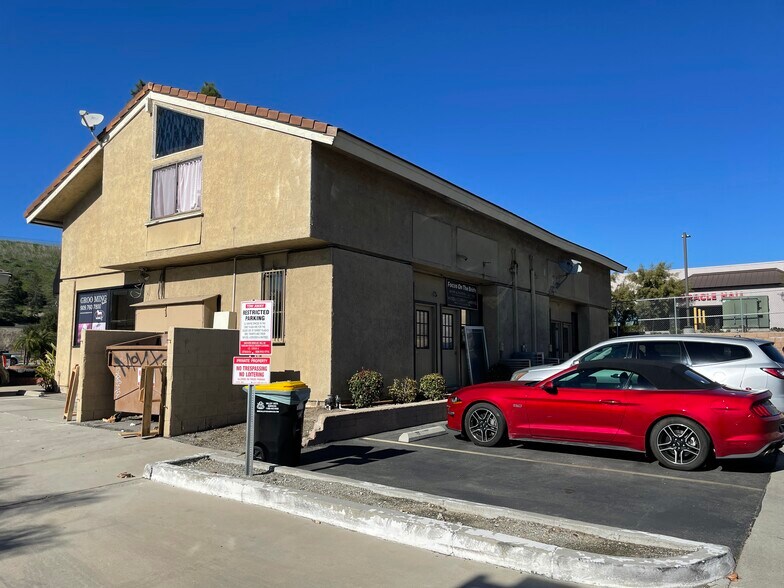 More Photos Of 560-588 N Diamond Bar Blvd, Diamond Bar Storefront Retail Office For Lease