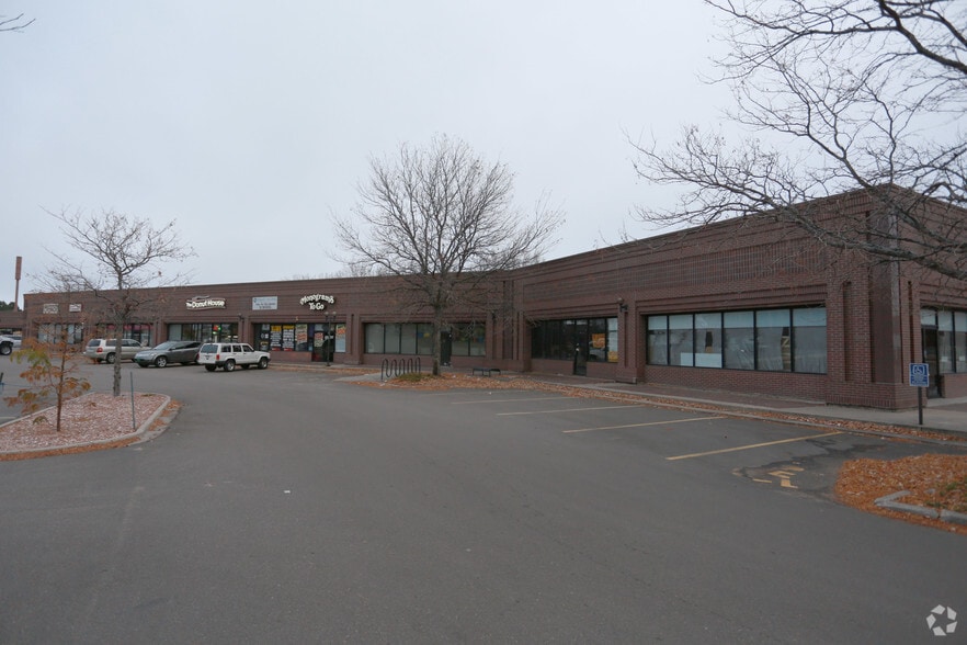 More Photos Of 310-386 S Chambers Rd, Aurora Unknown For Lease