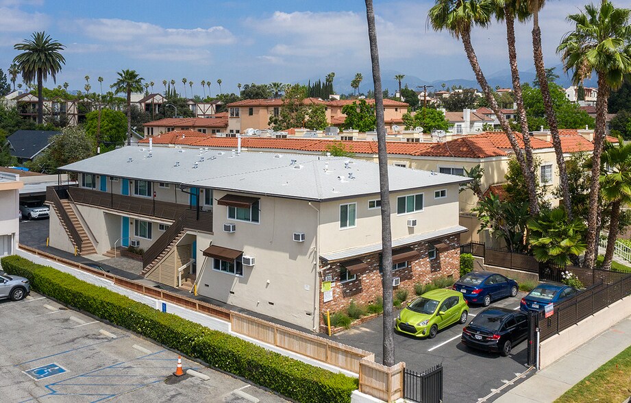 More Photos Of 31 N Parkwood Ave, Pasadena Apartments For Sale