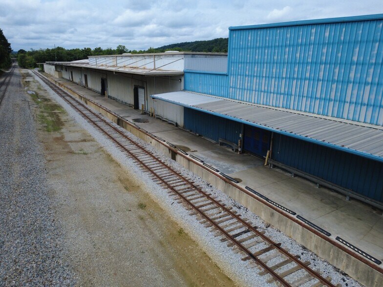 More Photos Of 2401 Blue Springs Rd, Cleveland Manufacturing For Sale