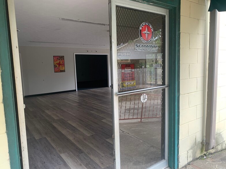 More Photos Of 4501 Reese Rd, Columbus Freestanding For Lease