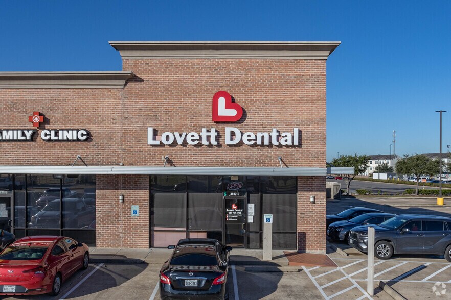 More Photos Of 3402 Hwy 6, Houston General Retail For Lease
