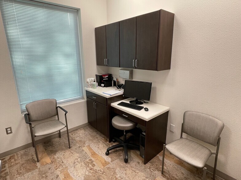 More Photos Of 3190 McMullen Booth Rd, Clearwater Medical For Sale