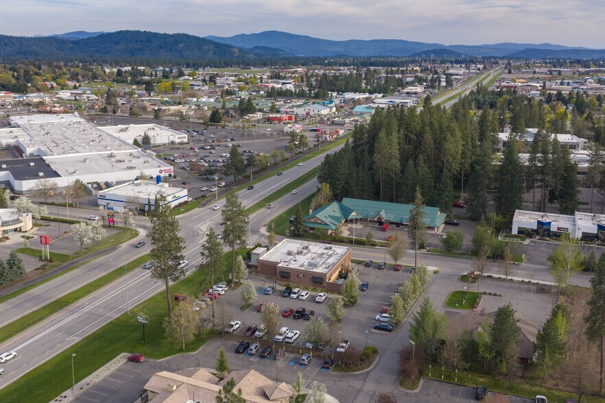 More Photos Of 405 W Canfield Ave, Coeur d'Alene Restaurant For Sale