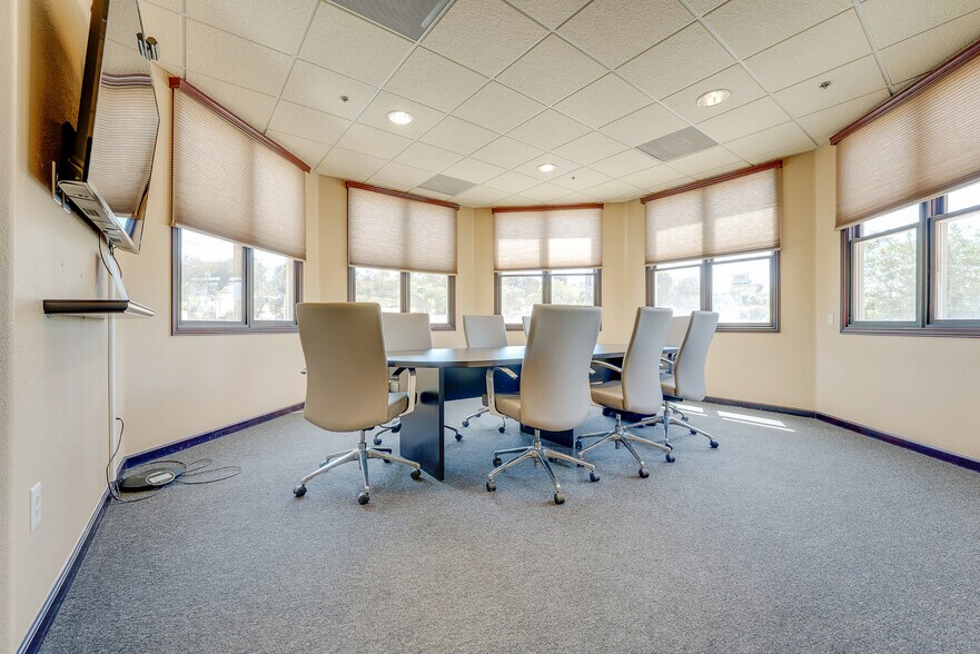 More Photos Of 41911 5th St, Temecula Office For Lease