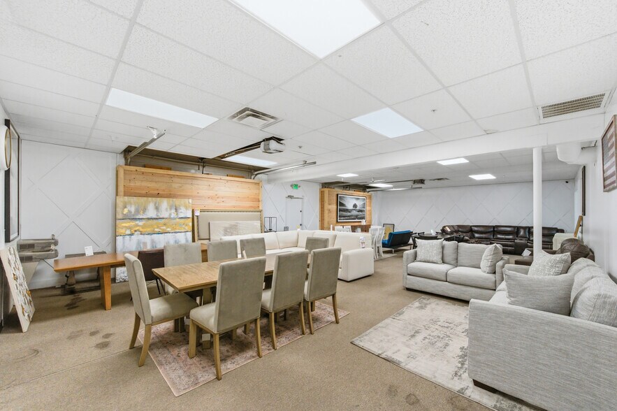 More Photos Of 190 N State St, Orem Freestanding For Lease