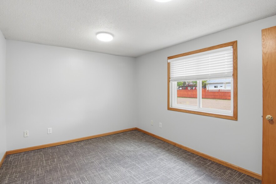 More Photos Of 2108 S Broadway St, Menomonie Office For Sale