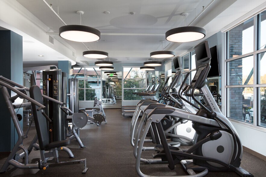 More Photos Of 1500 N California Blvd, Walnut Creek Apartments For Lease