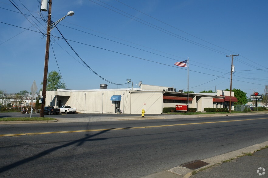 More Photos Of 829 Davidson Dr, Concord Flex For Lease