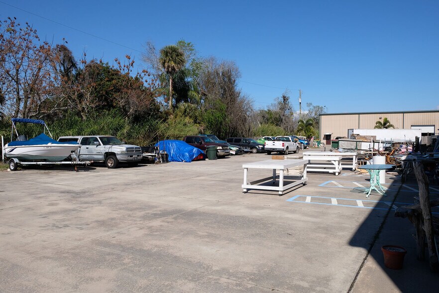 More Photos Of 5271 US Highway 441 SE, Okeechobee Warehouse For Sale