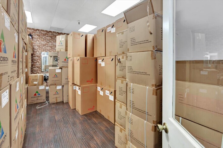 More Photos Of 1061 S Melrose St, Placentia Warehouse For Lease