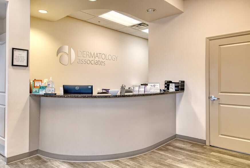 More Photos Of 4351 Cortez Rd, Bradenton Medical For Sale