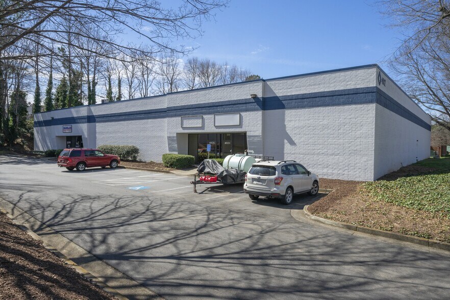 Primary Photo Of 4012 Kingston Ct SE, Marietta Distribution For Lease