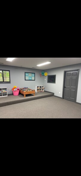 More Photos Of 108 N Ranson Rd, Greenwood Specialty For Sale