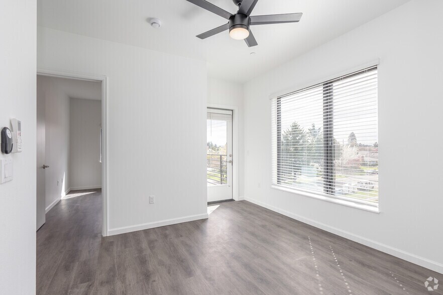 More Photos Of 2171 N Rosa Parks Way, Portland Apartments For Sale