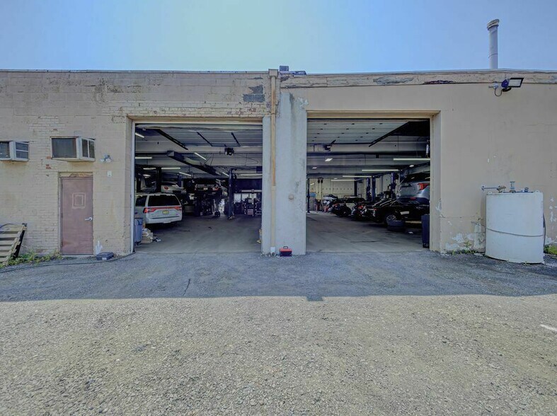 More Photos Of 2530 Springfield Ave, Vauxhall Land For Lease