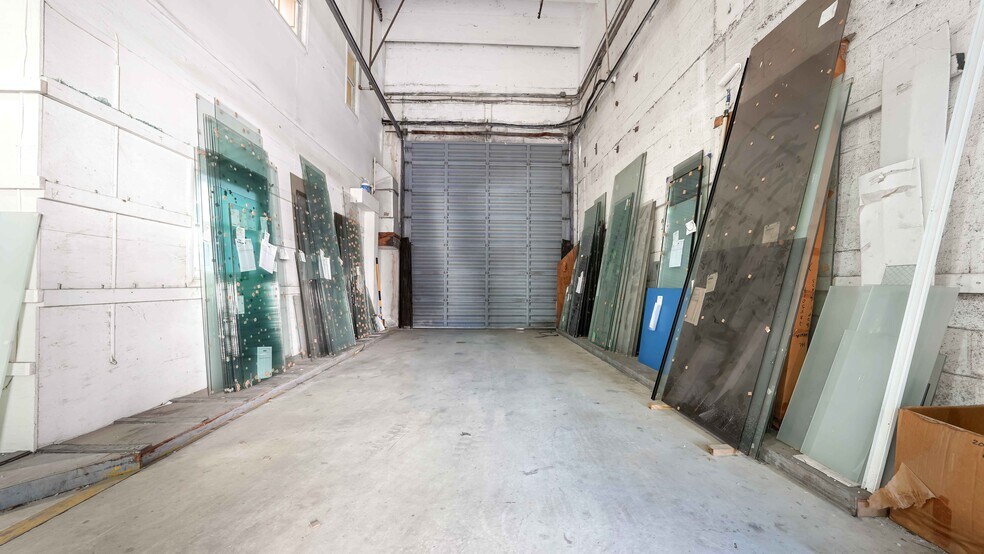 More Photos Of 7450 NW 41st St, Miami Manufacturing For Sale