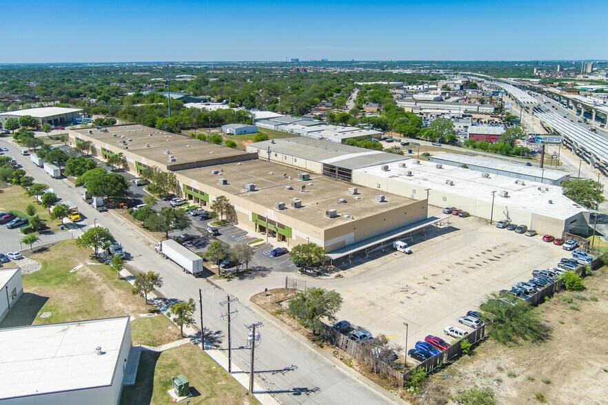 More Photos Of 11105-11119 Landmark 35 Dr, San Antonio Warehouse For Lease