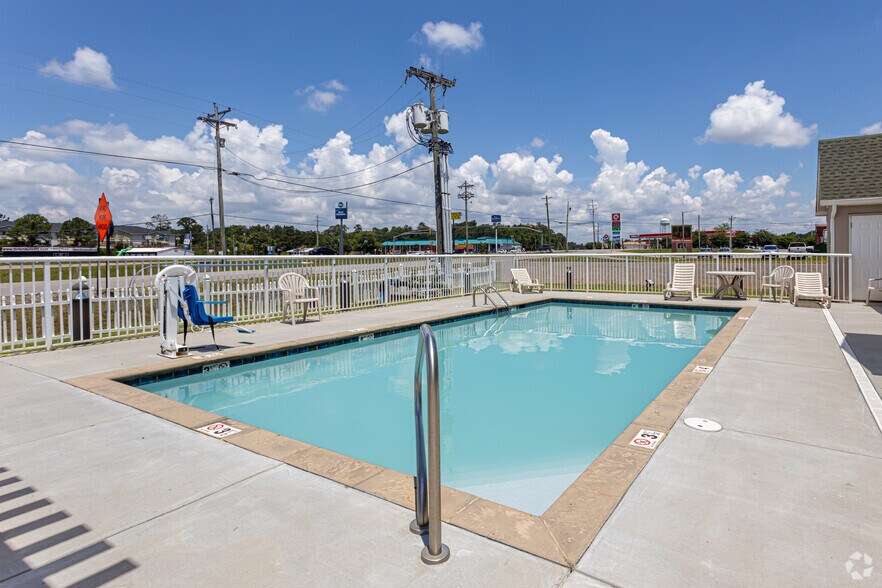 More Photos Of 13900 Wilfred Seymour Rd, Ocean Springs Hotel For Sale