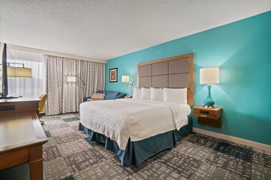 More Photos Of 1500 W 4th St, Adel Hotel For Sale