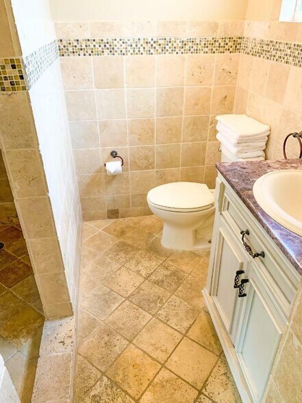 More Photos Of 345 Hamden Dr, Clearwater Hotel For Sale