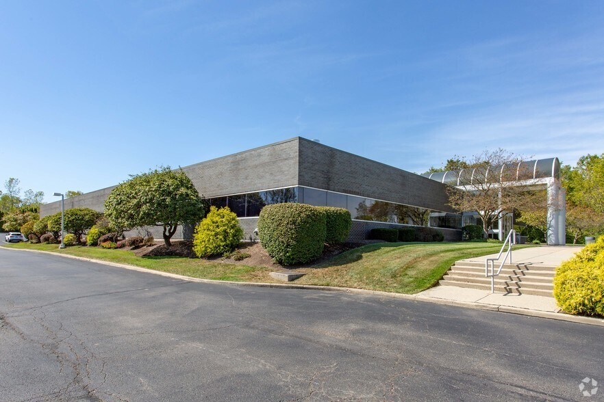 More Photos Of 7271 N Main St, Dayton Medical For Lease