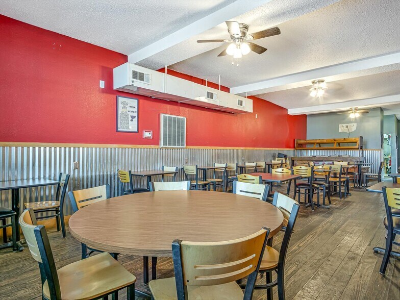 More Photos Of 200 N Main St, Dupo Specialty For Sale