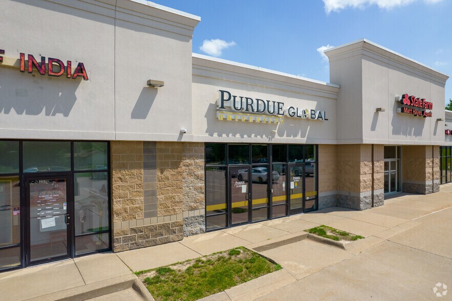 More Photos Of 2660 E 53rd St, Davenport General Retail For Sale